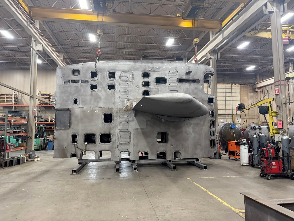 USS Minneapolis-Saint Paul SSN-708&nbsp;Sail